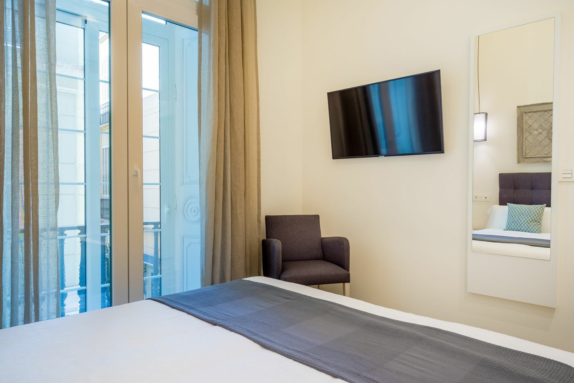 Velazquez Apartment