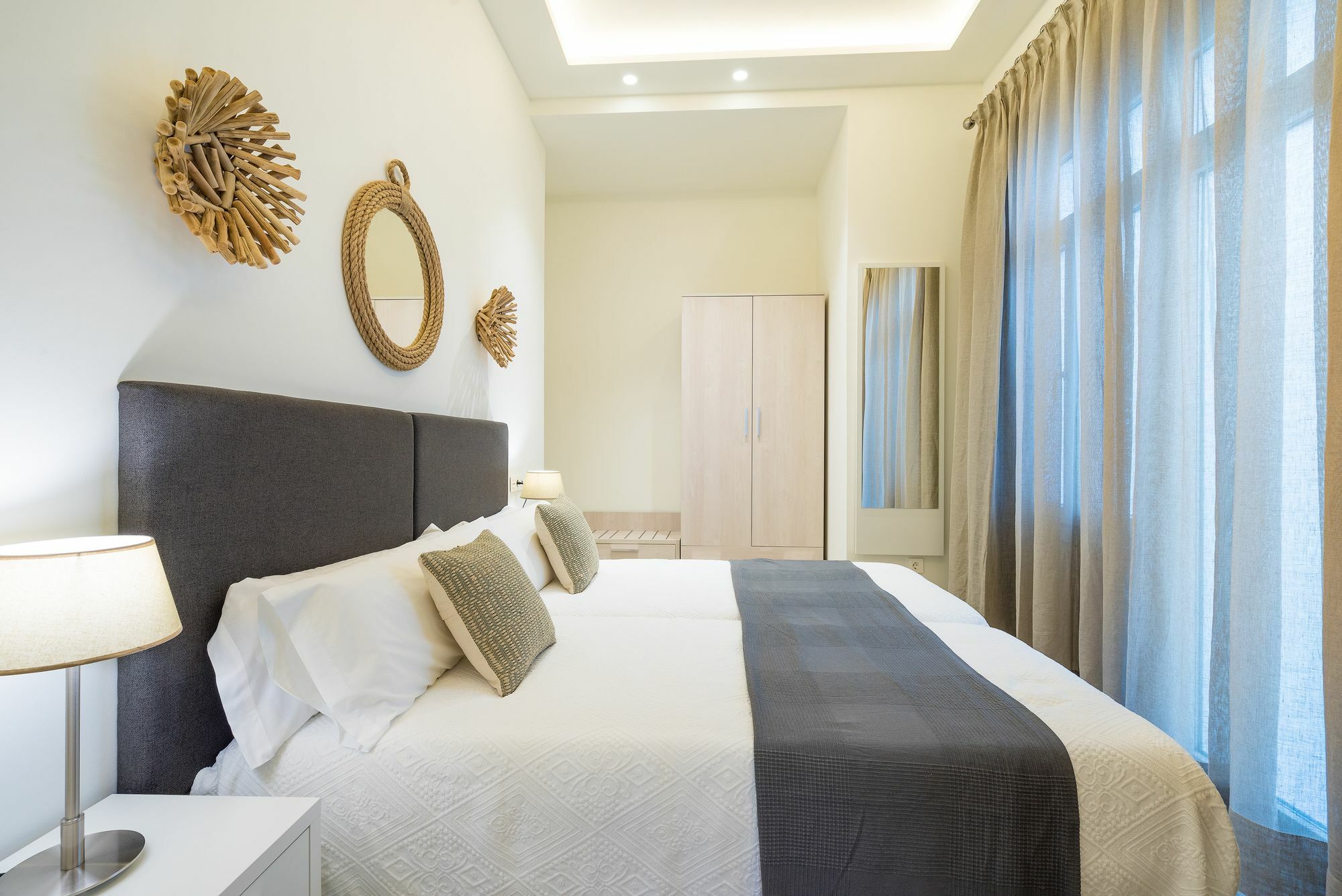 Velazquez Apartment